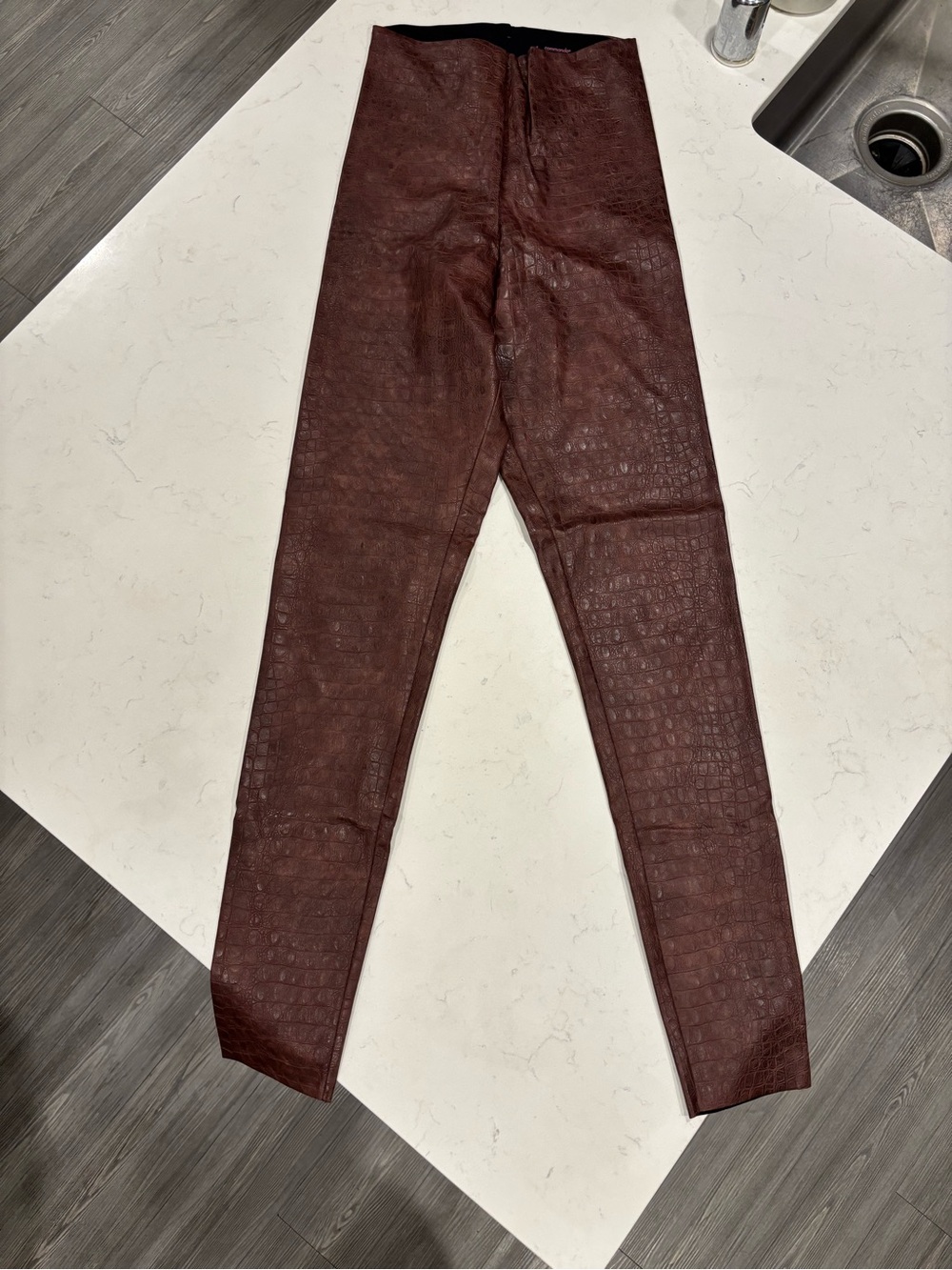 Commando Faux Croc High-Waist Leggings in Brown - Picture 2 of 8